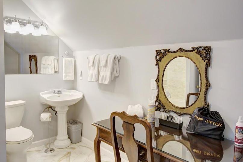 Anchorage Inn B&B 쿠프빌 외부 사진